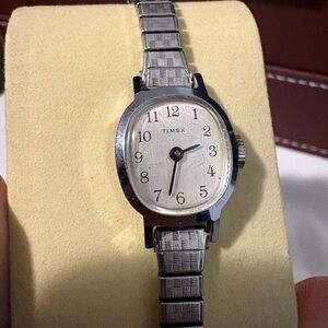Vintage 70s Timex Women's Silver Watch Windup